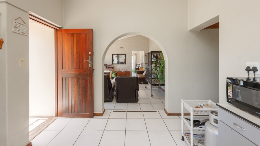 5 Bedroom Property for Sale in Struisbaai Western Cape